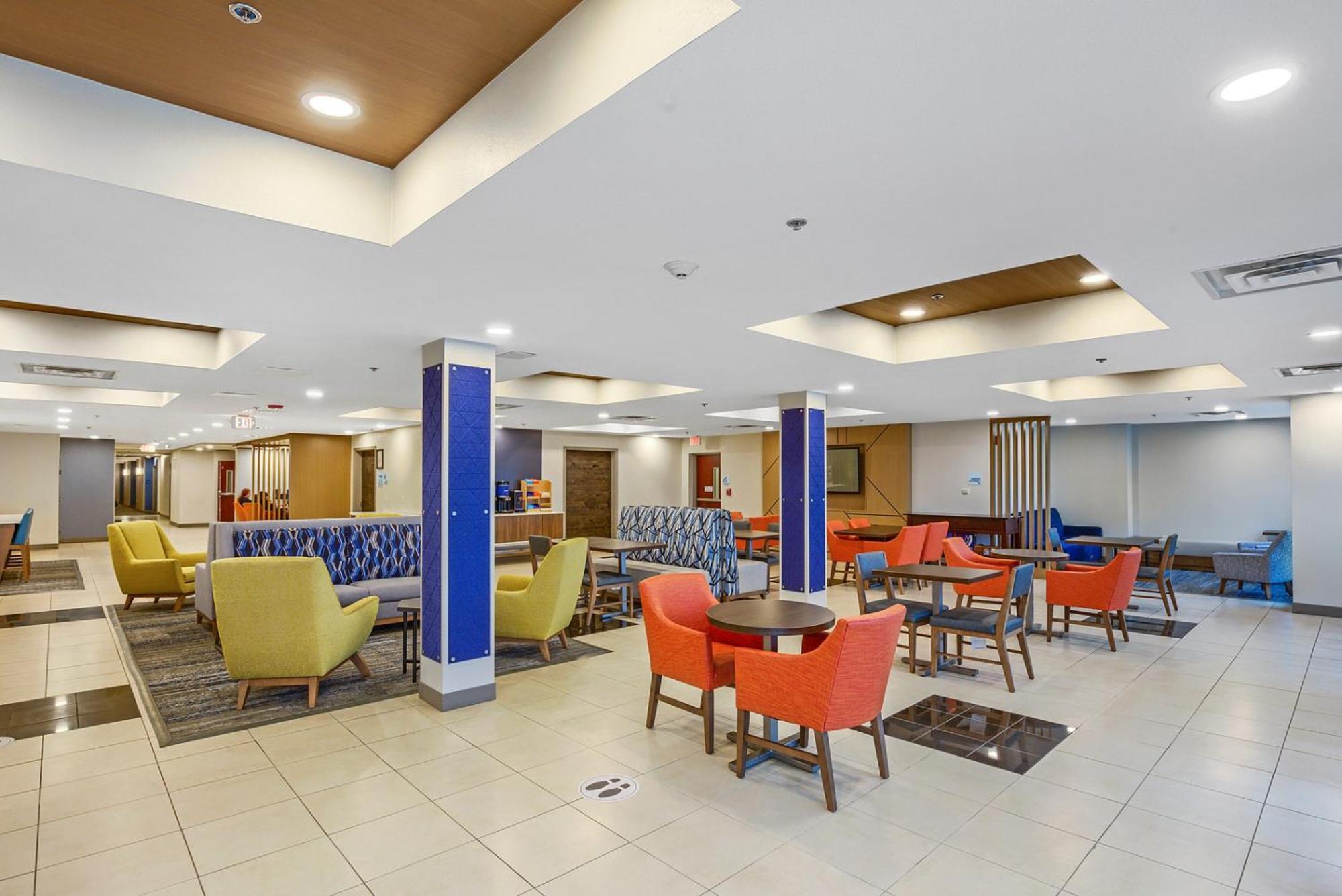 Holiday Inn Express - Gulfport Beach By Ihg Exterior photo